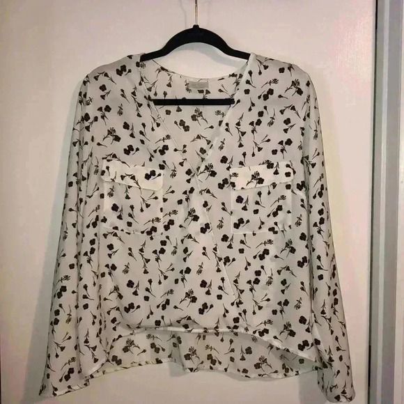 🛍3 for $20 ABOUND Women’s Blouse - Picture 1 of 4